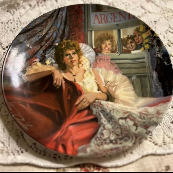 Knowles Annie Decorative Plates Set with Red, Blue, and Brown Accents - Picture 8 of 9